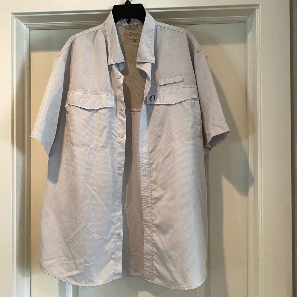 The American Outdoorsman Light Beige Button Up Short Sleeve Dri Fit Shirt XL